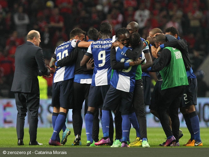 141868_galeria_fc_porto_v_benfica_liga_zon_sagres_j29_2012_13.jpg