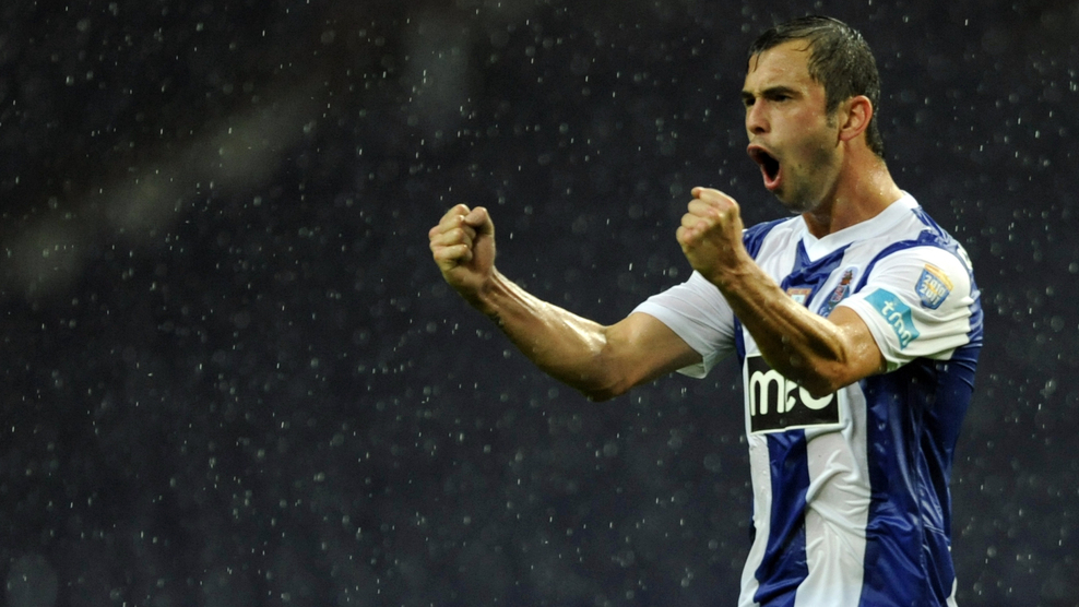 FC Porto's belgian midfielder Steven Def