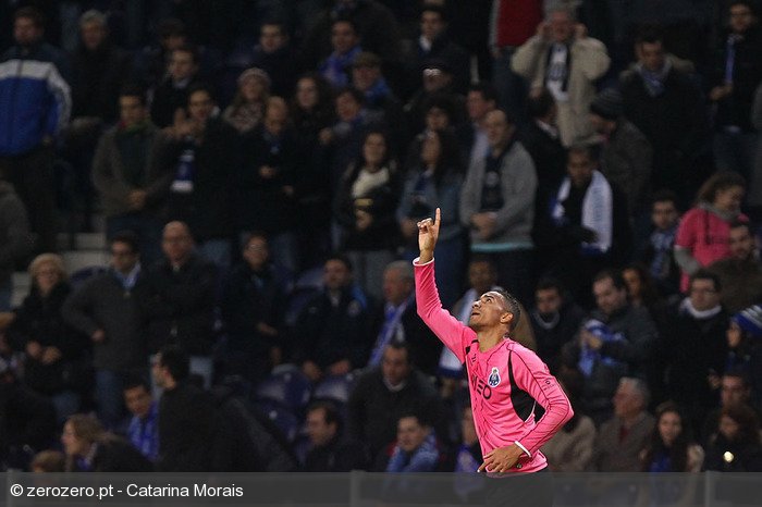 232353_galeria_fc_porto_v_rio_ave_primeira_liga_j11_2014_15.jpg