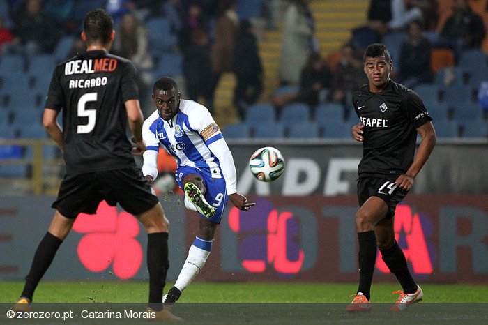 233387_galeria_academica_v_fc_porto_primeira_liga_j12_2014_15.jpg