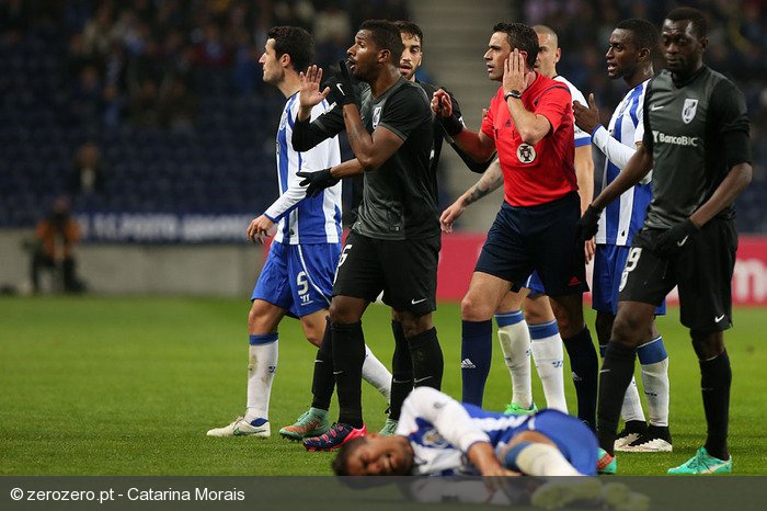 247001_galeria_fc_porto_v_vitoria_sc_liga_nos_j21_2014_15.jpg