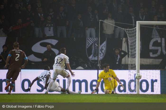 312538_galeria_v_guimaraes_x_fc_porto_liga_nos_2015_16_campeonato_jornada_18.jpg